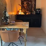 بيت خشبي I Uten Innlagt Vann Delt Bad
