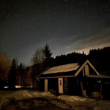 I Uten Innlagt Vann Delt Bad بيت خشبي